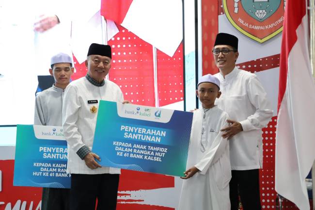 HUT Bank Kalsel ke-61, Gubernur Muhidin Minta Bank Kalsel Bekerja Profesional dan Transparan 