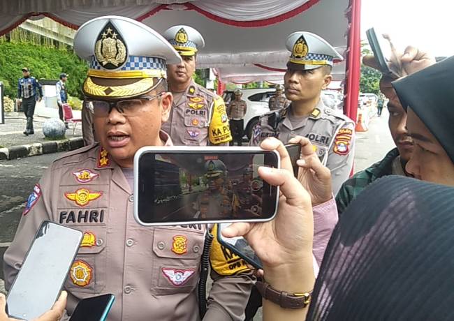 Direktur Lalu Lintas Polda Kalsel,  Kombes Kombes Pol Dr. M. Fahri Siregar./SuarIndonesia/ZI)