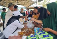 Kegiatan pasar murah di Muara Jaya, Kecamatan Awayan. - Foto: Mc.Balangan