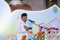 
Gubernur Provinsi Kaltim Rudy Mas'ud saat menghadiri kegiatab Tabligh Akbar dalam rangka memperingati Nuzulul Qur’an di Kota Samarinda. (Foto: ANTARA/HO-Diskominfo Kaltim)