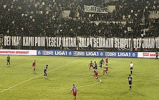 Laga PSS Sleman vs Barito Putera di Stadion Manahan, Solo, Senin (3/3/2025). (Foto: detikJogja/Serly Putri J)