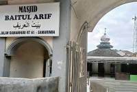 Tampak Masjid Baitul Arif, Samarinda yang merupakan TKP aksi penodongan senjata tajam ke imam shalat tarawih. (Foto: ANTARA/A Rifandi)
