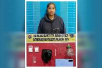 SS seorang perempuan pengedar narkoba diamankan di Mapolresta Palangka Raya, Minggu (9/3/2025). (Foto: ANTARA/Humas Polresta Palangka Raya) 