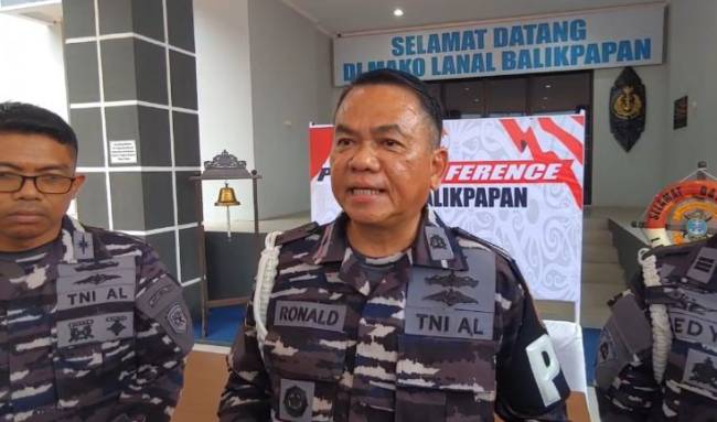 Dandenpomal Lanal Balikpapan, Mayor Laut (PM) Ronald L. Ganap
