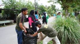 Kegiatan aksi bersih desa di Desa Muara Jaya, Kecamatan Awayan. - Foto: Mc.Balangan