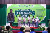 Penampilan pentas seni teater dari Sanggar Waluh Juai. - Foto:Mc.Balangan