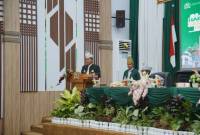 Bupati Balangan, Abdul Hadi memberikan sambutan dalam rapat paripurna peringatan Hari Jadi ke-22 Kabupaten Balangan.