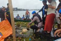 Seorang anak laiki-laki ditemukan mengapung di Sungai Alalak tepatnya di Jalan Alalak Tengah RT 12, Selasa  (15/4/2025), sekitar pukul 08.00 WITA (SuarIndonesia/DO)