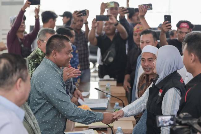 ultimatum pemangku jabatan selama 60 hari dapat menyelesaikan permasalahan angkutan tambang batubara di jalan umum, yang disuarakan Sahabat Anti Kecurangan Bersama (SAKUTU). Kamis, (17/4/2025). (SuarIndonesia/HM)