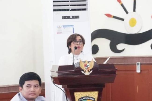 Gloriana B Aden, Kepala Dinas Pemadan Kebakaran dan Penyelamatan Kota Palangka Raya. (Foto: ANTARA/Rendhik Andika)