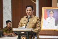 
Wakil Gubernur Kalimantan Tengah Edy Pratowo saat memberikan sambutan selaku Ketua Tim Percepatan Penurunan Stunting (TPPS) Kalteng di Palangka Raya, Senin (14/4/2025). (Foto: ANTARA/HO-Biro Adpim Pemprov Kalteng)