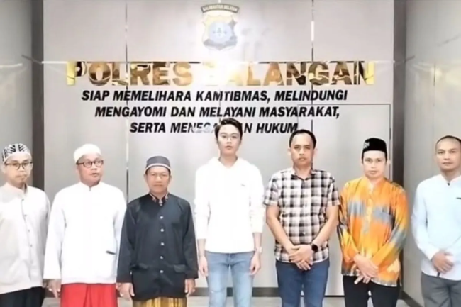 Polres Balangan saat memanggil selebgram yang diduga menistakan agama melalui postingan pada akun Instagramnya. (Foto: ANTARA/Ragil D)