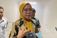 Anggota KPU RI Iffa Rosita, usai monitor pleno rekapitulasi suara PSU tingkat Kabupaten Serang di Forbis hotel, Serang, Banten, Kamis, (24/4/2025). (Foto: ANTARA/Desi Purnama Sari)