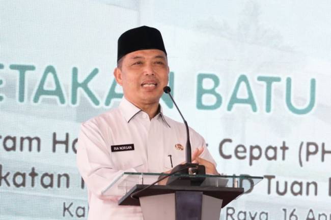 Gubernur Kalbar Ria Norsan. (Foto: ANTARA/Rendra Oxtora)