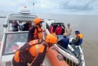 Tim SAR gabungan melakukan pencarian korban tenggelamnya kapal cepat (speed boat) LB Yakin Usaha V di perairan Jermal 9, Padang Tikar, Kabupaten Kubu Raya, Kalimantan Barat. (Foto: ANTARA/HO-Tim SAR gabungan)
