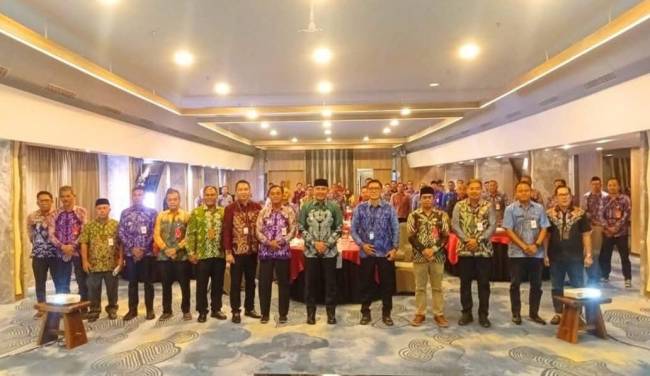 HIGL LEVEL MEETING- Pemerintah Kabupaten Tanah Laut (Tala) dan Bank Kalsel, menggelar High Level Meeting, melalui Program pengunaan Kartu Kredit Indonesia di Lingkungan Pemerintah Kabupaten Tanah Laut.