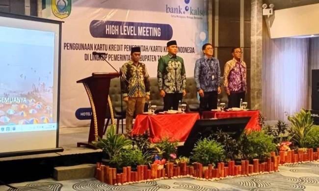 BUPATI Tala Tutup High Level Meeting Bank Kalsel