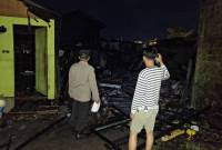 Rumah terbakar  di kawasan Kelayan A Pasar Pagi Gang Ketawa RT. 01 Banjarmasin Tengah, Rabu (28/5/2025) dinihari, sekitar pukul 02.15 WITA. (SuarIndonesia/DO)