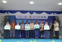 FOTO BERSAMA- Inilah foto bersama di sela peluncuran Bank Sampah Mas Pitung SMPN 3 Banjarbaru.