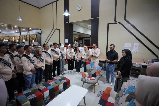 FINALIS Bintang Aksel 2025 Kunjungi Perpustakaan Daerah Kalsel Dorong Budaya Membaca dan Literasi Melawan Hoaks