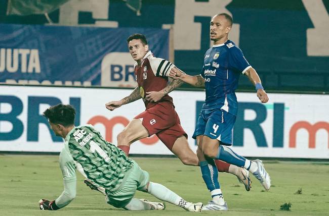 PS Barito Putera bermain imbang dengan tuan rumah Persib Bandung 1-1 di Stadion Gelora Bandung Lautan Api, Jumat (9/5/2025) malam WIB. (Foto: ig @psbaritoputeraofficial)