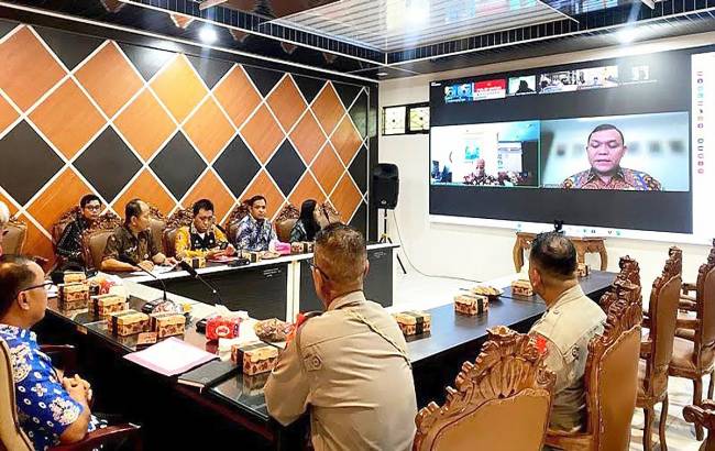 Pemkab Barito Utara melaksanakan rakor bersama Direktorat Jenderal Bina Keuangan Daerah Kementerian Dalam Negeri (Kemendagri) RI guna membahas pendanaan Pemungutan Suara Ulang (PSU) Pemilihan Bupati dan Wakil Bupati Tahun 2024 di Muara Teweh, Kamis (15/5/2025). (Foto: ANTARA/HO-Diskominfosan Barut)