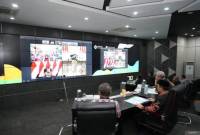 Gubernur Kalbar Ria Norsan di dampingi Sekda Kalbar Harisson mengikuti Rapat Koordinasi Percepatan Realisasi APBD tahun 2025 bersama Mendagri Tito Karnavian yang digelar secara virtual, Kamis (8/5/2025). (Foto: ANTARA/Rendra Oxtora)