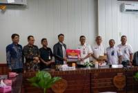 KPU Provinsi Kalteng kembalikan sisa hibah pilkada Rp12,2 miliar kepada Pemprov Kalteng di Palangka Raya. (Foto: ANTARA/HO-Dokumentasi Pribadi)
