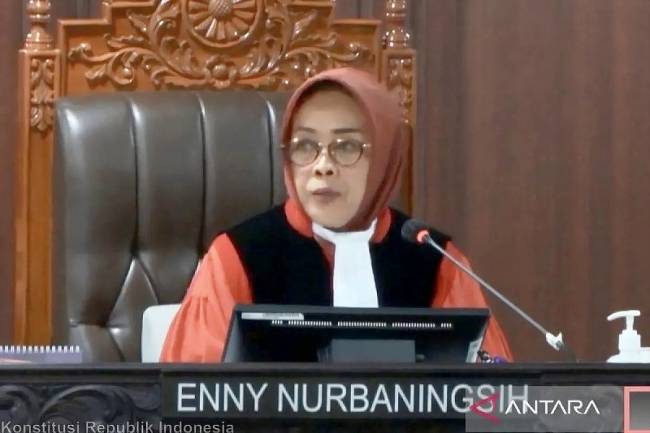 Tangkapan layar - Hakim Mahkamah Konstitusi Enny Nurbaningsih. (ANTARA/Fath Putra M)