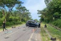 Satu unit mobil Avanza diduga mengalami kecelakaan tunggal di Gunung Kayangan Pelaihari dan menyebabkan tiga orang tewas dari total delapan orang penumpang di Pelaihari, Rabu (7/5/2025). (Foto: ANTARA/HO-WA Grup Emergency)