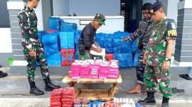 Ribuan skincare ilegal yang disita jajaran Pangkalan Utama TNI AL (Lantamal) VIII Manado di perairan Selatan Tonggeng Tatonaha, Teluk Pananaru, Kabupaten Kepulauan Sangihe, Manado, Sulawesi Utara, Rabu (21/5). (ANTARA/Ho-Humas TNI AL)