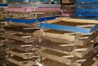 Sebanyak 800 kilogram Ulat Hongkong asal Jawa Timur saat tiba di Pelabuhan Trisakti Banjarmasin, Kalimantan Selatan, Kamis (22/5/2025). (ANTARA/HO-Karantina Kalsel)