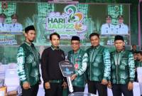 Penyerahan doorprize kepada pemenang undian dalam HUT ke-22 Balangan.