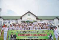 Teks foto : Foto bersama Wabup Balangan dan Atlet POPDA yang siap bertanding. Foto :MC Kab Balangan
