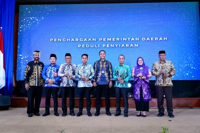 Para penerima penghargaan dalam ajang Anugerah Syiar Ramadan (ASR) 2025.. foto : MC Kab Balangan