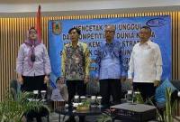 Pembukaan Pertemuan Mitra Strategis dalam rangka mencetak sumber daya manusia (SDM) unggul dan kompetitif di dunia kerja melalui kemitraan antara Balai Latihan Kerja (BLK) dan dunia usaha serta dunia industri (DUDI). Foto : MC Kalsel