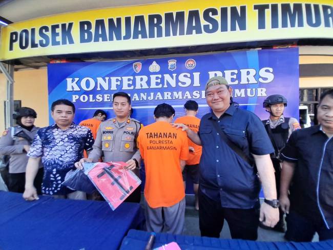 Jajaran Polsekta Banjarmasin Timur mengungkap kasusan pembunuhan yang terjadi di Jalan Sungai Bilu Laut . (SuarIndonesia/YI)