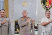 Kapolda Kalsel, Irjen Pol Rosyanto Yudha Hermawan (tengahj) Wakapolda, Brigjen Pol Golkar Pangarso Rahardjo Winarsadi (kiri) dan Direktur Reskrimsus, Kombes Pol M Gafur Aditya Siregar