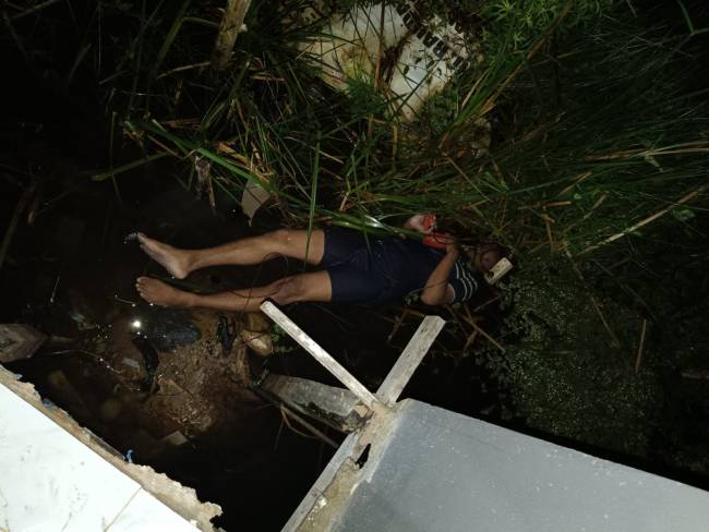 Seorang pegawai honorer di salah satu rumah sakit di Banjarmasin, bernama Rahmadani Azhar (35), ditemukan tewas diduga akibat kesetrum aliran listrik (SuarIndonesia/DO)