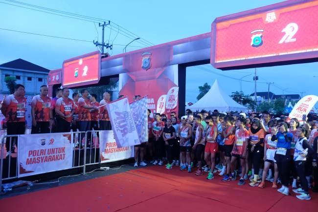 Bhayangkara Run 2025 hingga pecahkan Rekor MURI, dan ini bikin kagum pelariaAsal Amerika hingga diapresiasinya, Sabtu (21/6/2025) (SuarIndonesia/Ist)