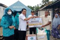 Pemerintah Daerah Kabupaten Balangan menyampaikan bantuan perbaikan bangunan kepada warga yang terdampak bencana alam dan bencana sosial melaluo inovasi BAHAUPAN.