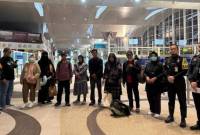 Foto ilustrasi -- Imigrasi menunda keberangkatan calon jemaah haji nonprosedural. (dok. Imigrasi)