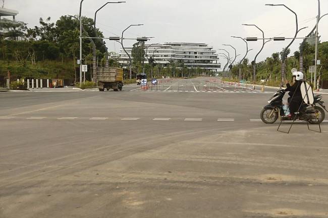 Ruas jalan KIPP di IKN pada sebagian wilayah Kabupaten Penajam Paser Utara, Provinsi Kalimantan Timur, yakni di Kecamatan Sepaku. (Foto: ANTARA/Novi Abdi)