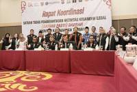 Gubernur Kalteng Agustiar Sabran dan Satgas Pasti melaksanakan rapat koordinasi, Palangka Raya, Selasa (17/6/2025). (Foto: ANTARA/M Arif Hidayat)