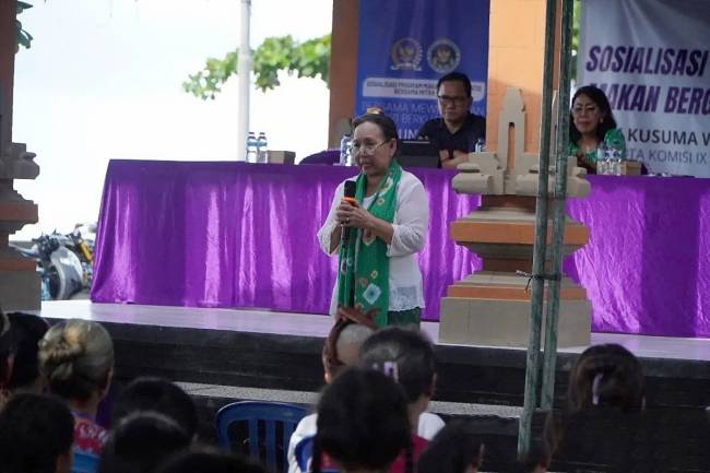 BGN dan Komisi IX DPR RI mengadakan sosialisasi program makan bergizi gratis di Kabupaten Karangasem, Bali, Minggu (15/6/2025). (Foto: ANTARA/HO-BGN)