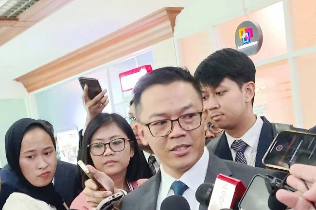 Menteri Luar Negeri Sugiono usai rapat kerja dengan Komisi I DPR RI di kompleks parlemen, Jakarta, Senin (30/6/2025). (ANTARA FOTO/A Mayang Sari)