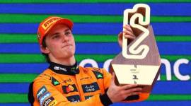 Oscar Piastri menang F1 GP Spanyol 2025 mengalahkan Lando Norris. (REUTERS/Albert Gea)