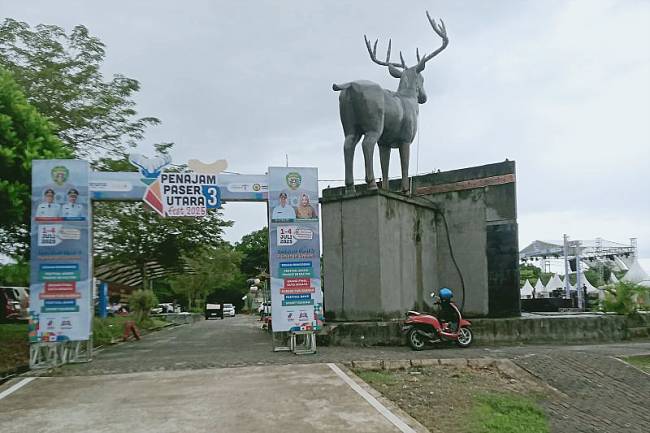 Persiapan pelaksnaan Penajam Paser Utara Fest ketiga yang bakal digelar 1-4 Juli 2025. (ANTARA/Nyaman Bagus P)