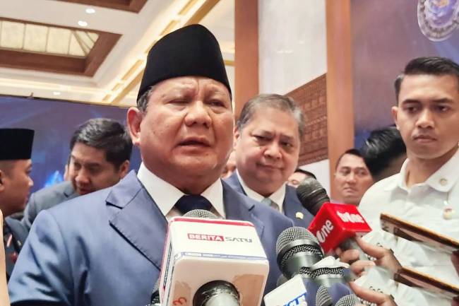 Presiden RI Prabowo Subianto memberikan usai menutup konferensi International Conference on Infrastructure (ICI) 2025 di JCC Senayan, Jakarta, Kamis (12/6/2025). (Foto: ANTARA/Mentari D Gayati)
