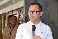 Wakil Menteri Dalam Negeri (Wamendagri) Bima Arya Sugiarto berikan keterangan kepada wartawan di kantor Kementerian Dalam Negeri, Jakarta, Senin (16/6/2025). (Foto: ANTARA/Fianda S Rassat)